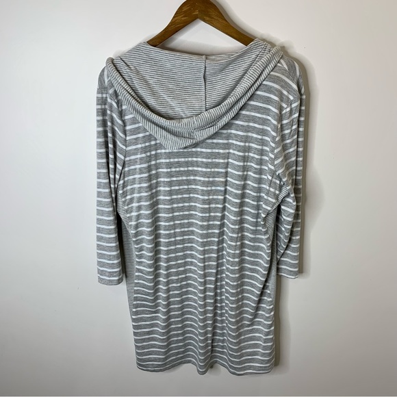 Saint Tropez West Hooded Bathing Suit Coverup - Picture 3 of 7